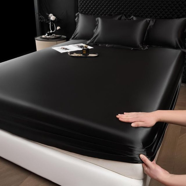 Warmth Home Spannbettlaken aus Satin in Schwarz mit Gummizug, B/T/H: 120 x 200 x 25 cm - Bild 1