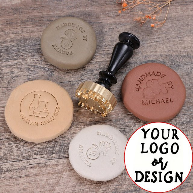 Individueller Messingstempel in Gold für Keramik, Ton, Leder und Seife mit eigenem Logo-Design - Bild 1