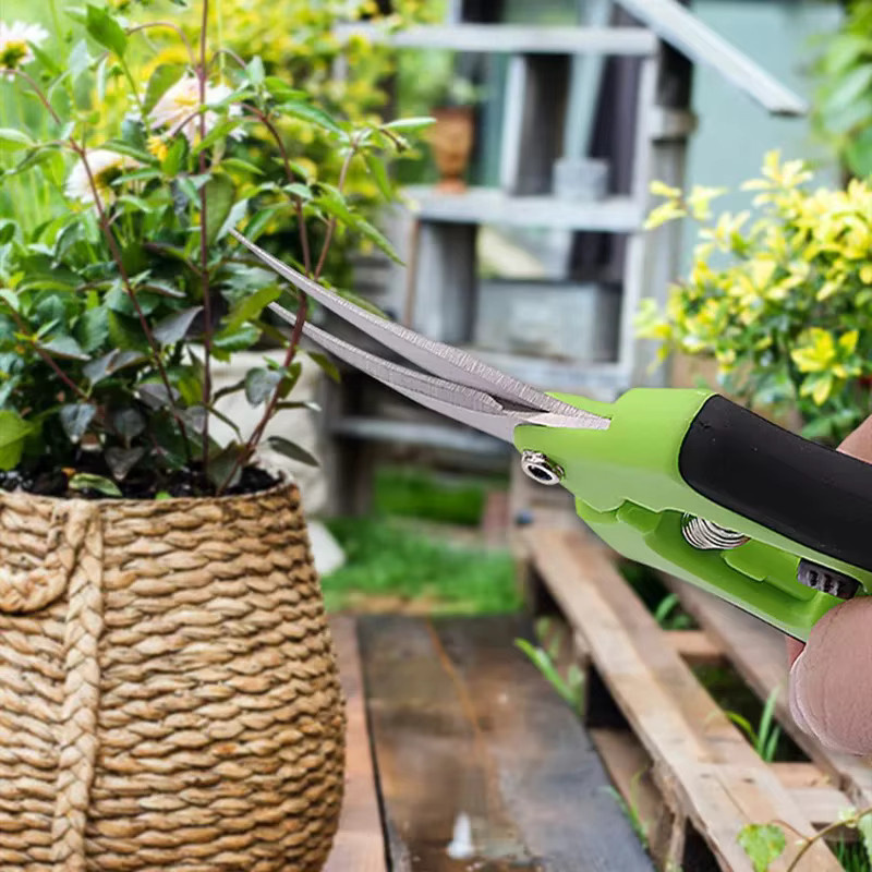 6,5-Zoll Gartenschere mit Edelstahlklingen und geradem Ellenbogen in Grün - Bild 3
