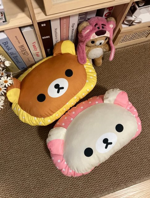 DABOTU Rilakkuma Plüschtier Braun Weiches Kuscheltier als Sofakissen und Deko-Kissen - Bild 1
