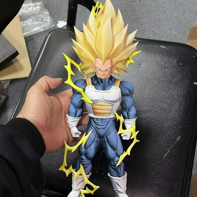 Bandai Dragon Ball Vegeta Super Saiyan Figur, 30cm, Einzelfigur - Bild 1