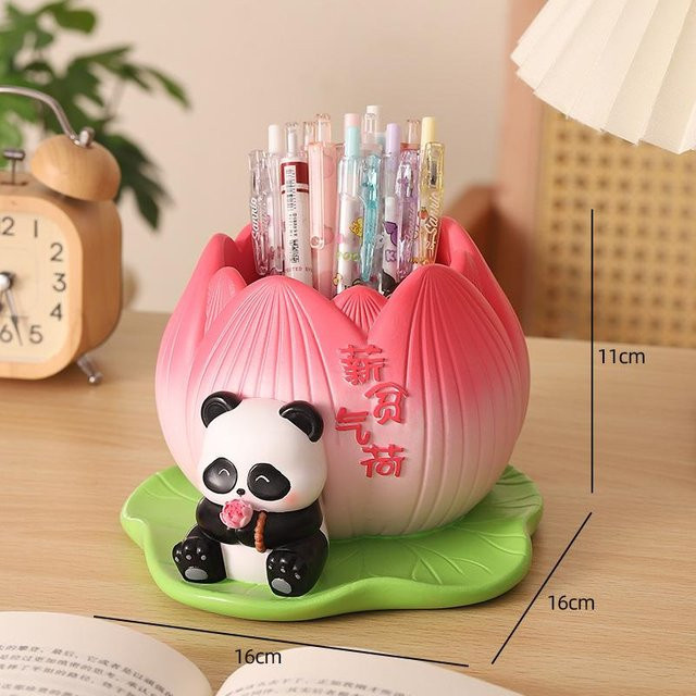 Yiran Furniture Panda Stifthalter aus Harz in Gelb oder Pink als kreatives Schreibtisch-Ornament für Kinder und Studenten - Bild 1