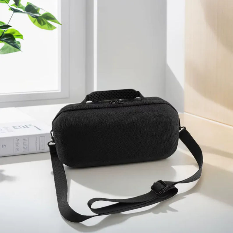 Harte EVA-Reisetasche in Schwarz mit verstellbarem Schultergurt für den JBL Charge 6 Bluetooth-Lautsprecher - Bild 2
