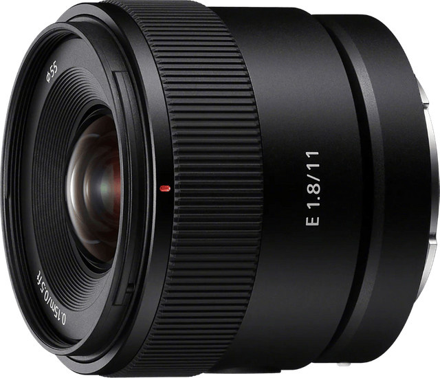 Sony E 11 mm F1.8 Objektiv für APS-C Kameras in Schwarz - Bild 1