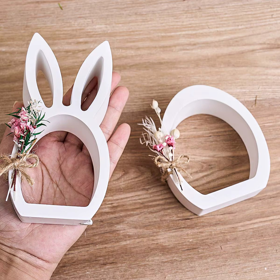 Silikonform für Ostern mit Kaninchen und Ei für DIY Kerzen, Wachs, Gips oder Harz in Weiß von UDOCOOL - Bild 1