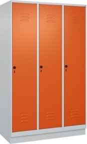 C+P Spind Classic PLUS Garderobenschrank mit Sockel, 3 Abteile, Grau/Orange, B/T/H: 120 x 50 x 195 cm, Sicherheits-Drehriegel und 4 Garderobenhaken - Bild 1