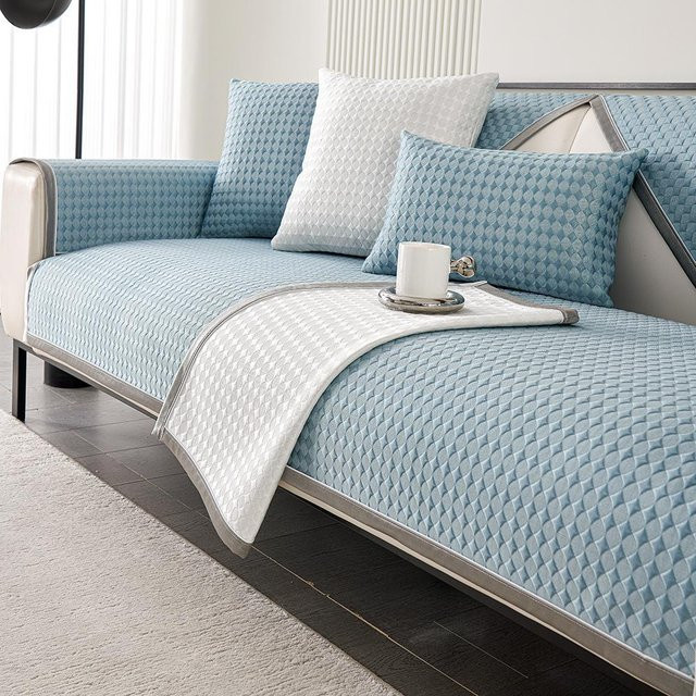 Luxuriöser Sofabezug aus Eisseide in Blau, kühles Sommer-Handtuch für dein Sofa, B/B: 70 x 70 cm - Bild 1