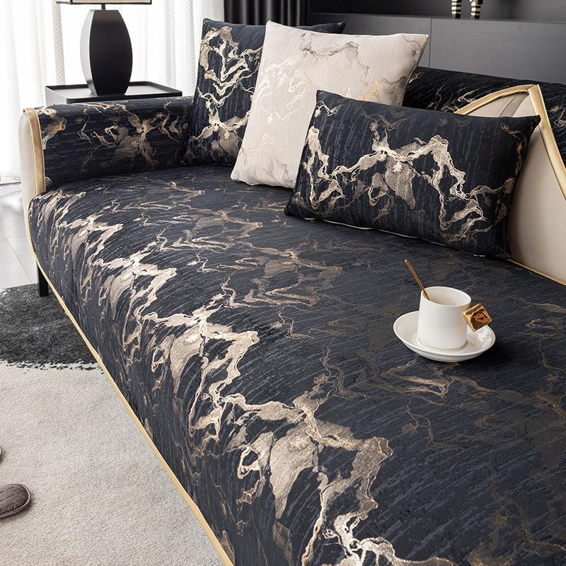 Luxus-Sofakissen aus Chenille mit Goldrand und Heißprägung, Farbe: Gold, B/T/H: 70 x 70 x 70 cm - Bild 1