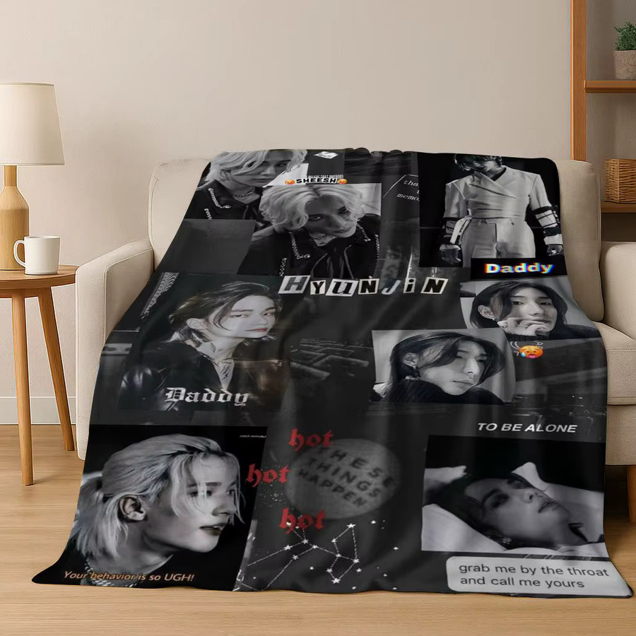 MINISO Flanelldecke Hyunjin Kpop Star Schwarz aus Polyester - Bild 1