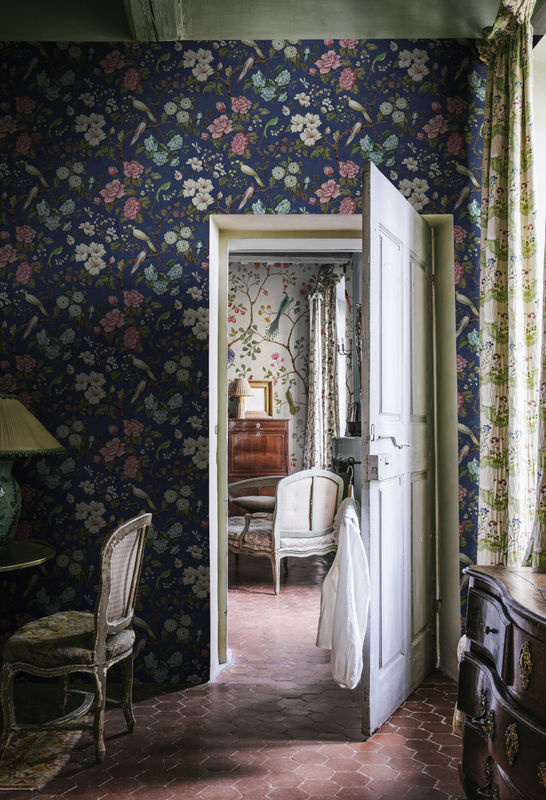 Rebel Walls Tapete Petit Flora in Blue, Green und Pink mit botanischem Vintage-Design aus Vlies - Bild 3