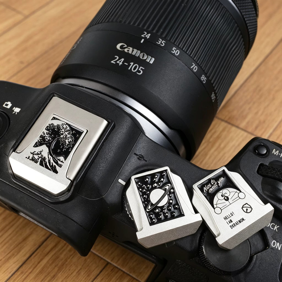Canon Kamera-Auslöseknopf aus Metall und Blitzschuhabdeckung in Silber für EOS R5, R6, R7, R8, R10, R50, R5C und weitere Modelle - Bild 3