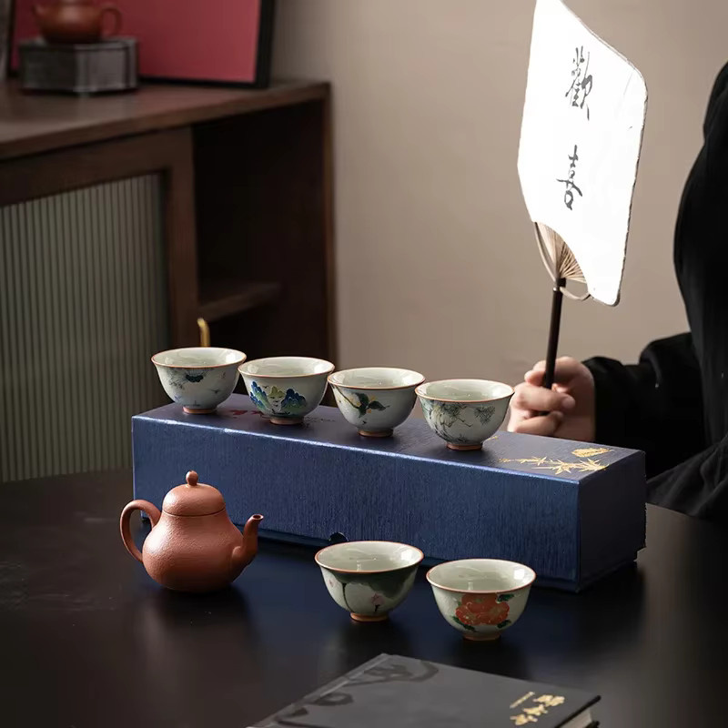 Geyao Keramik Tee-Set mit 6 handbemalten Kung Fu Teetassen in Floral-Design, Mehrfarbig - Bild 2