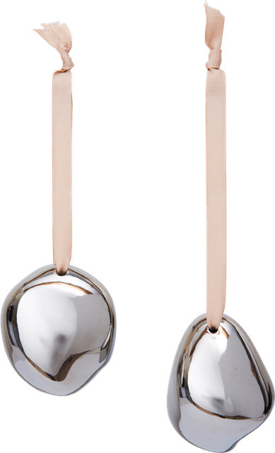 Ferm Living Bellure Kugeln 2er Set Silber Pendelleuchten aus Metall und Keramik - Bild 1