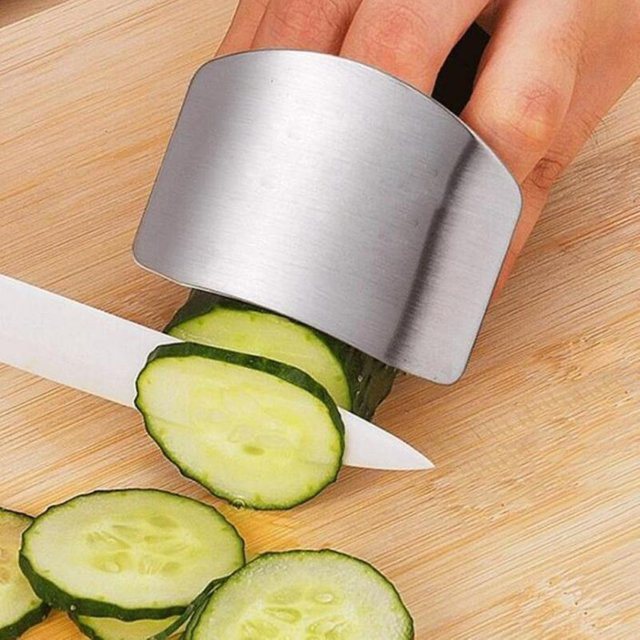 Edelstahl Fingerschutz in Silber für die Küche als Handschutz beim Schneiden mit dem Kochmesser - Bild 1