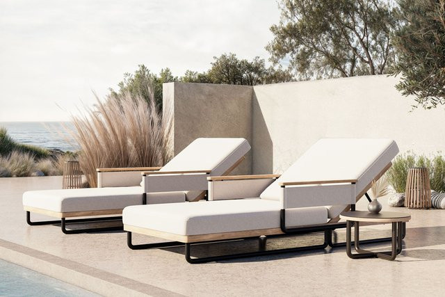 PLOSS Reverie Gartenliegen 2er Set in Beige und Anthrazit mit Beistelltisch, verstellbare Liegen aus Aluminium und UV-beständigem Polyacryl-Gewebe - Bild 1