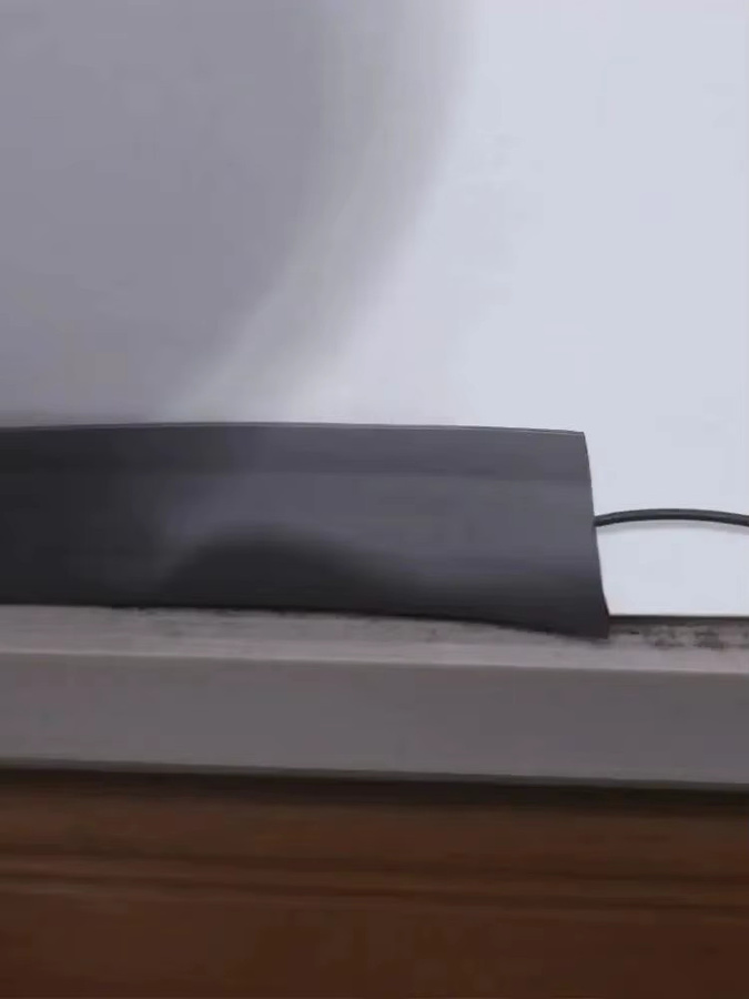 Selbstklebender PVC-Bodenkabelschutz in Weiß, flexibler Kabelkanal zur Drahtabdeckung für Zuhause und Büro, Länge: 2 m, Breite: 5,5 cm - Bild 5