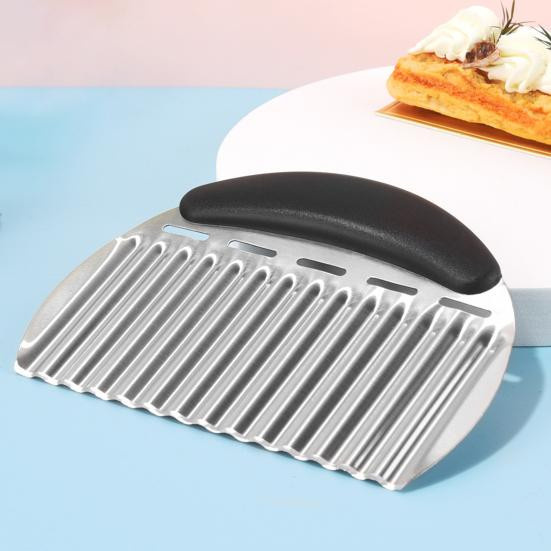 Pavo Kartoffelschneider aus Edelstahl in Silber mit gewelltem Klingendesign und ergonomischem Griff für Gemüse und Obst - Bild 2