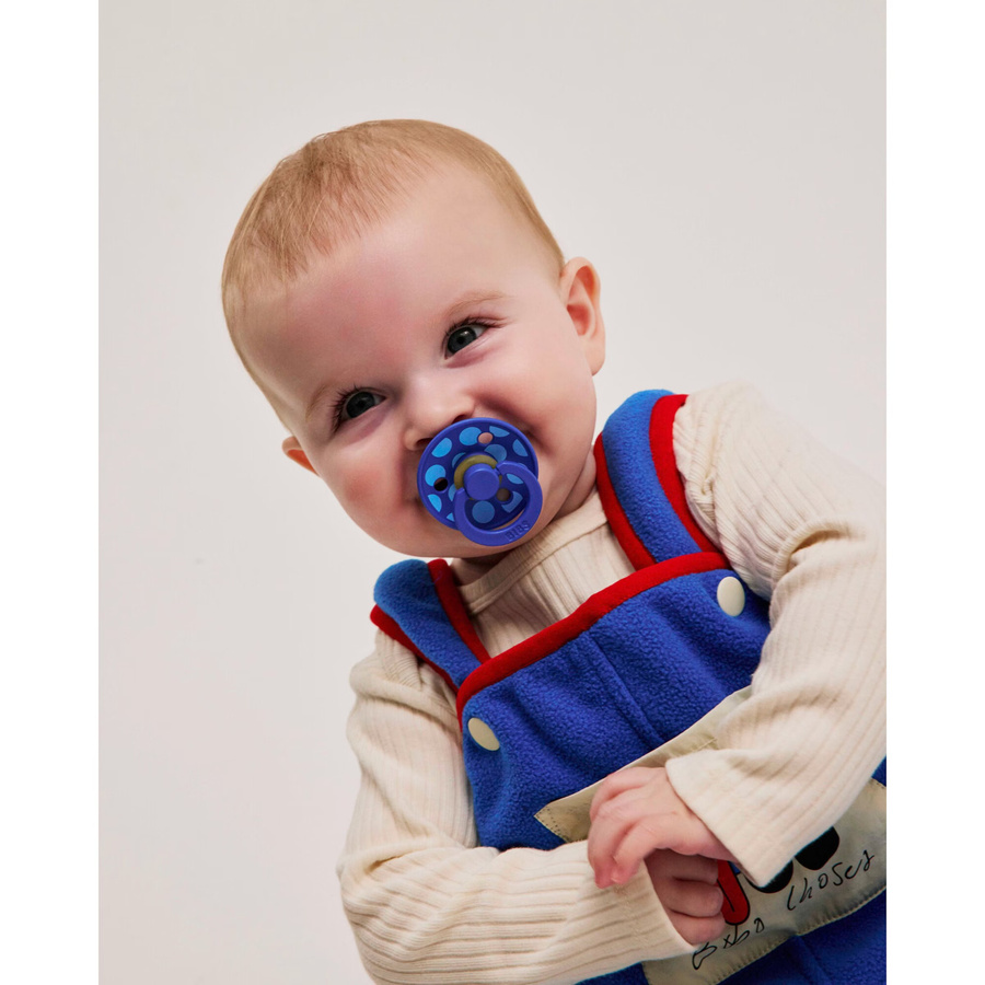 BIBS 2er-Pack Polka Dots Schnuller Cherry Blue für 0-6 Monate aus Naturkautschuk und Polypropylen, BPA-frei - Bild 3