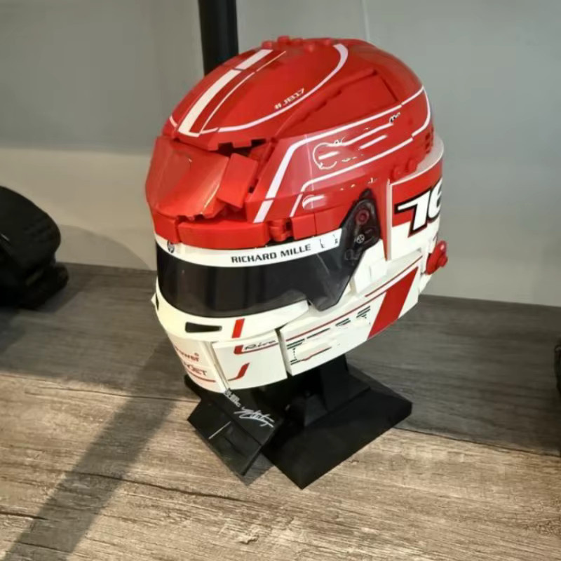 Potdemiel Scuderia HP Charles Leclerc Helm, Bausteine, 886 Teile - Bild 4