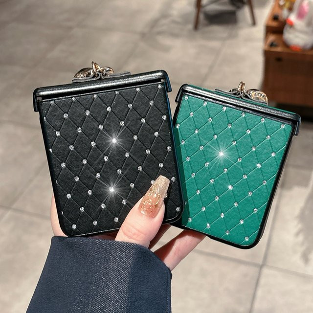 Rhombus-Gittermuster Kunstleder-Handyhülle für Samsung Galaxy Z Flip 8, 7 FE, 6, Flip 5, Flip 4, Flip 3 5G in Schwarz - Bild 1