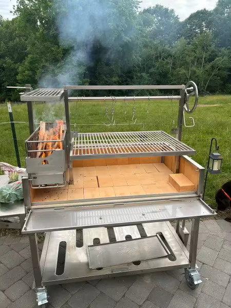 Tagwood Holzkohlegrill mit Ratschen- und Klauenliftsystem aus Edelstahl in Silber - Bild 2