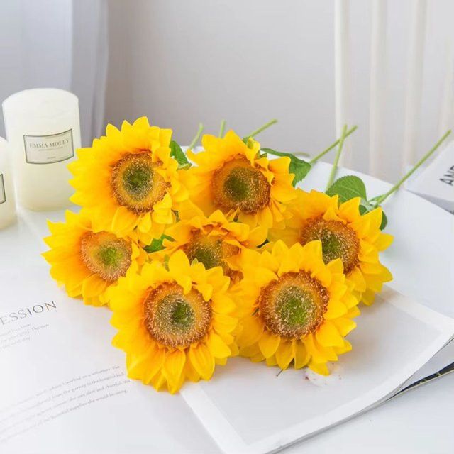 Künstliches Blumenbouquet von XIAOYINMO mit Sonnenblumen und Gerbera für deine Tischdekoration bei Hochzeiten oder im Herbst - Bild 1