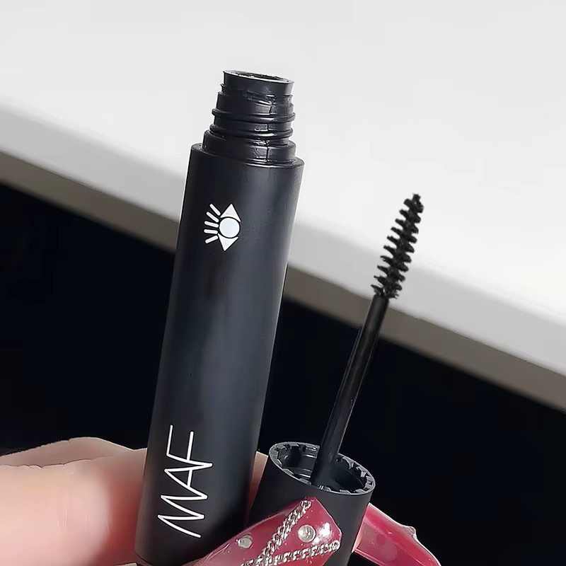 MAFFICK Volume and Curl Mascara, Unisex - Bild 5