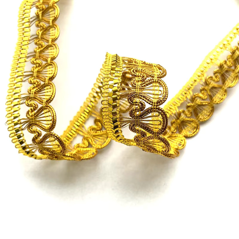 Glänzendes Spitzen-Paillettenband in Rot und Gold für DIY-Bastelarbeiten und Nähzubehör, Breite: 2,5 cm, Länge: 4 m - Bild 2