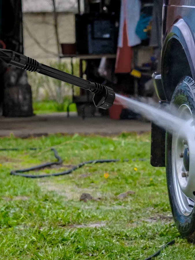 BRIEFNESS Akku Hochdruckreiniger 21V mit 2 Akkus und Schnellladegerät, 300 Bar tragbarer Reiniger für Auto und Garten mit Schaumdüse, Filterkorb und 5m Wasserschlauch - Bild 6