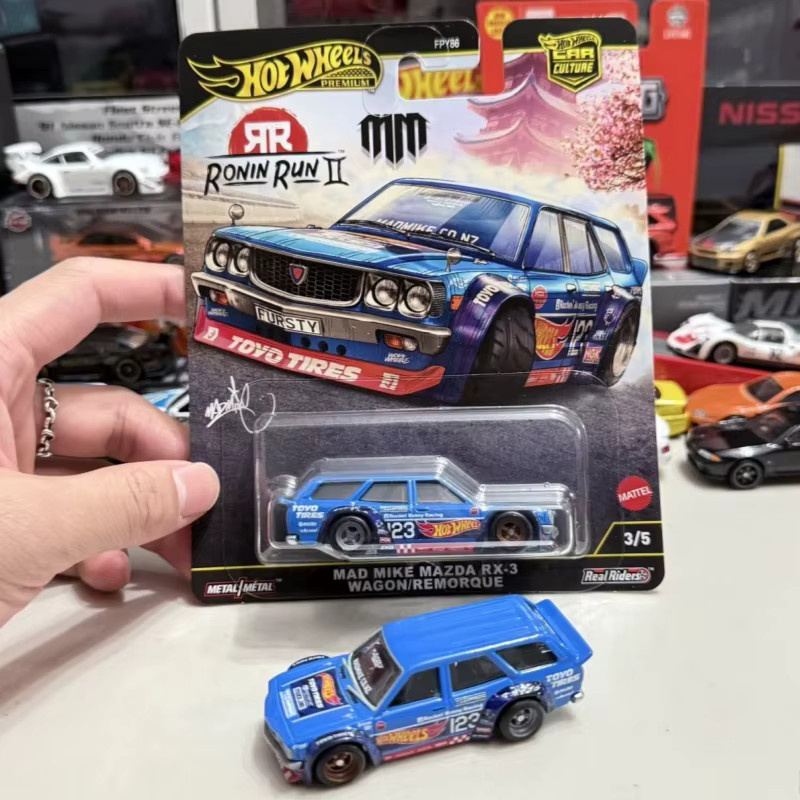 Hot Wheels Premium Car Culture Ronin Run II MAD MIKE MAZDA RX-3 Kombi, Automodell, Metall - Bild 3