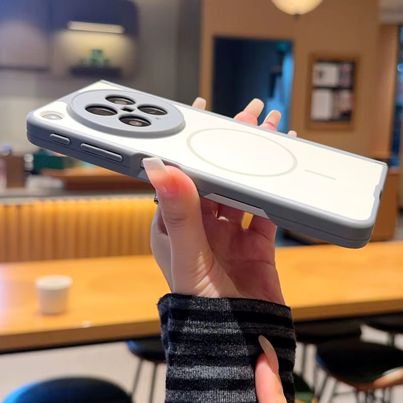 MagSafe Schutzhülle für OPPO Find N6 in Schwarz mit doppeltem Scharnier und magnetischer Funktion für kabelloses Laden - Bild 3