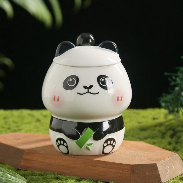Keramikbecher mit Panda-Reliefdesign von Yiran Furniture, weiß, inklusive Deckel und Löffel, 350,5 ml - Bild 1