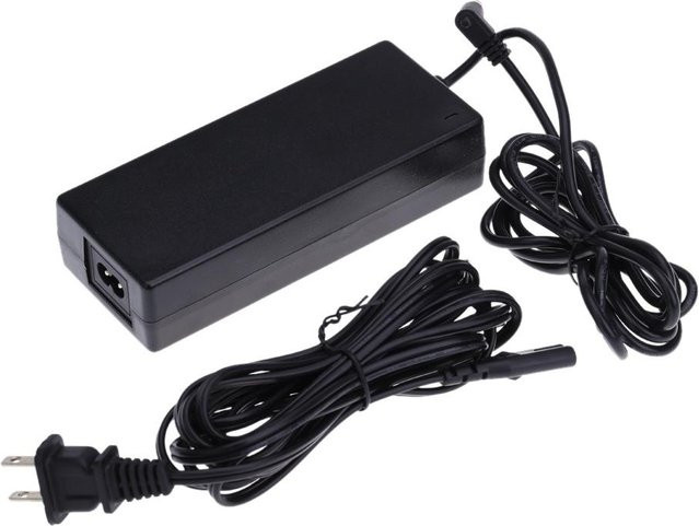 Yongnuo FJ AC-Adapter Ladegerät für LED-Videoleuchten YN900 YN-900 mit US-Stecker in Schwarz - Bild 1