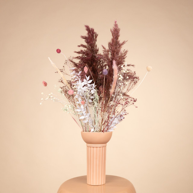 Trockenblumenstrauß LOVE von BLUME2000 in Pink, Hellrosa und Weiß, gemischte Farben für Tischdekoration - Bild 1