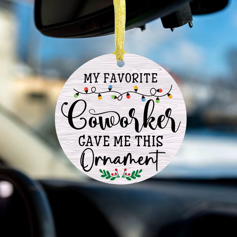Weihnachtliches Hängeornament aus Acryl in Weiß mit Schriftzug als lustiges Geschenk für den Chef - Bild 4