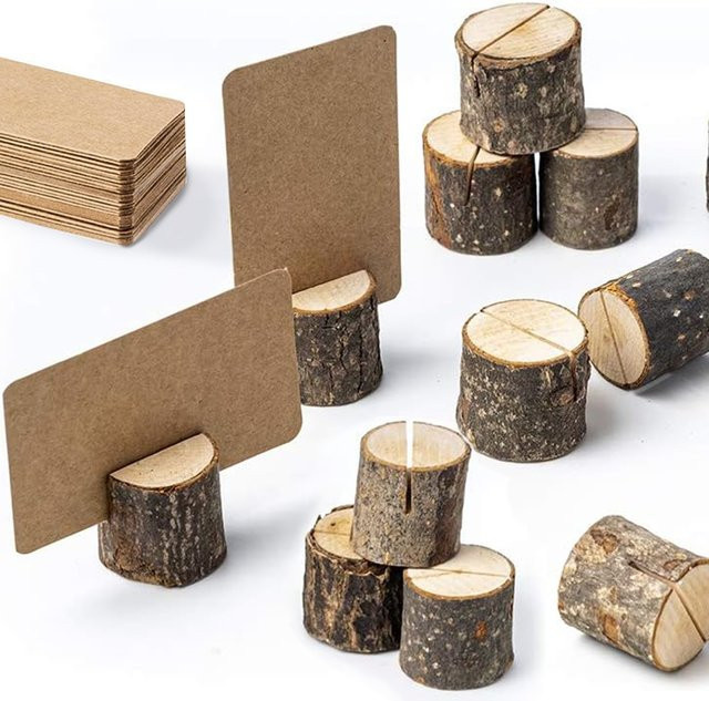 Rustikale Tischkartenhalter aus natürlichem Holz in Braun für Hochzeiten und Partys - Bild 1