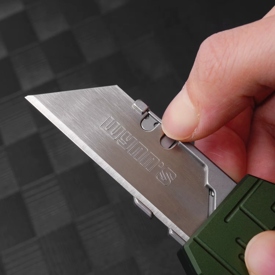 TGZUO Outdoor-Handwerkzeug für Holzbearbeitung mit Stahlklingenkopf und grünem Griff aus Aluminiumlegierung - Bild 2