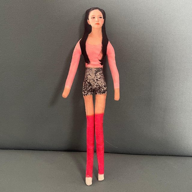 Yiran toy Abstrakte Weiche Plüschpuppe, 28cm, frei positionierbar, ab 18 Jahre - Bild 1