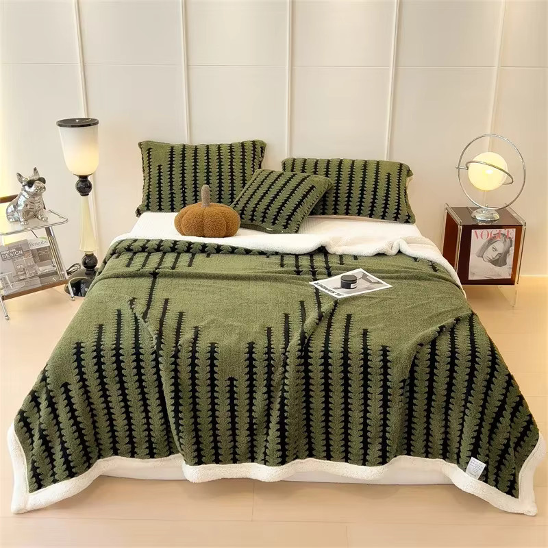 Weiche und flauschige Flanellbettdecke in Queen-Size, wärmende Fleece-Nickerchendecke für Erwachsene, Farben: Weiß und Grün - Bild 2