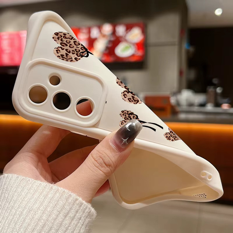 Handyhülle mit Leopardenmuster und Herzen für Samsung Galaxy S25 S24 S23 S22 Ultra FE A56 A36 A26 A17 A16 A15 5G in Weiß - Bild 5