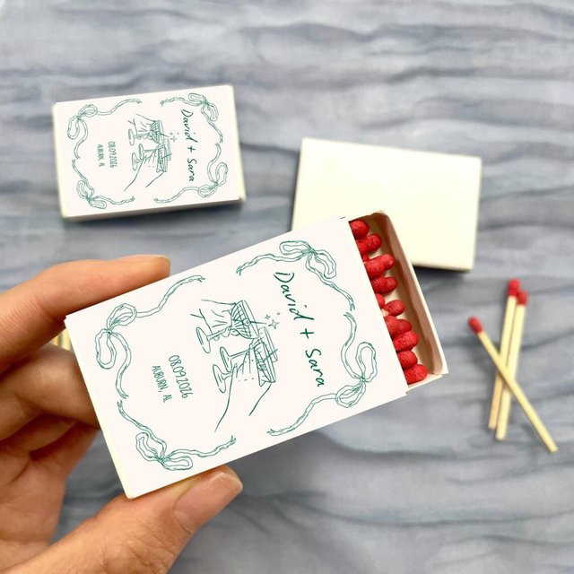 Personalisierte Matchboxen von PARARTDIY in Weiß für deine Hochzeit oder Verlobungsfeier - Bild 1
