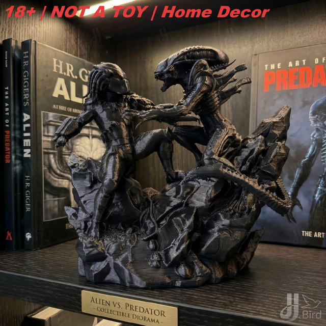 J BIRD Alien-Jäger vs. Alien-Monster Sammlerfigur in Grün und Schwarz als kreative Skulptur für deinen Schreibtisch - Bild 1