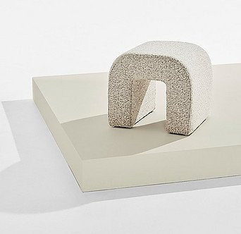 Odette Pouf aus Bouclé in Beige, B/T/H: 45 x 41 x 40 cm - Bild 1