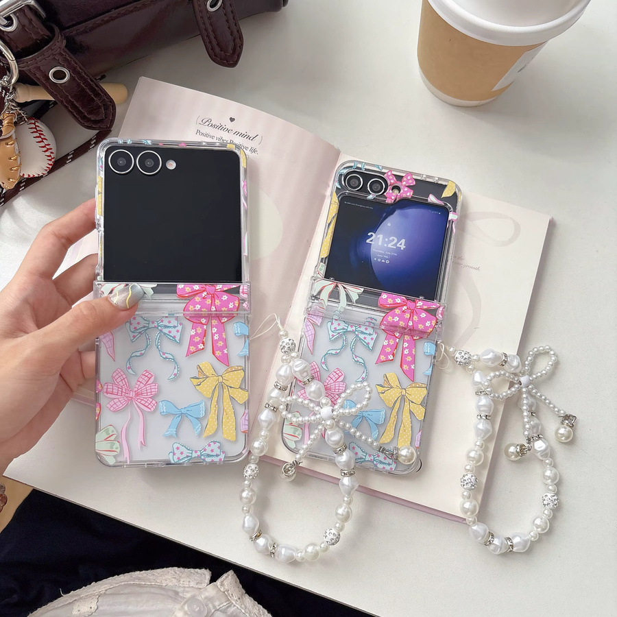 Transparente Handyhülle mit Laser-Cartoon-Design und farbiger Schleife für Samsung Galaxy Z Flip 7 6 5 4 3 inklusive Scharnierabdeckung und Lanyard - Bild 2