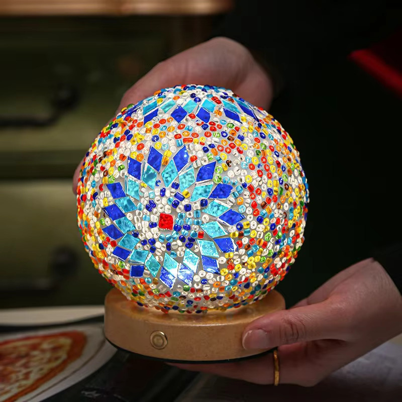Lyfs LED Schreibtischlampe im Boho-Stil mit Glasmalerei und USB-Anschluss, dimmbar, Mehrfarbig - Bild 3