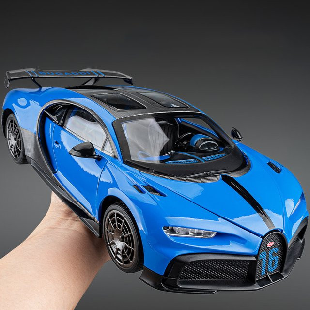 Maisto Bugatti Chiron Supercar, Modell Auto, 1:18, Metall, mit Licht und Sound - Bild 1