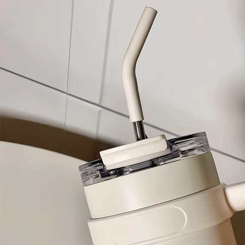 JUSTINLAU Edelstahl-Eisbecher mit Griff und Strohhalm, isolierter Thermobecher für Outdoor und Reisen, 1,1 l, Silber/Schwarz - Bild 4