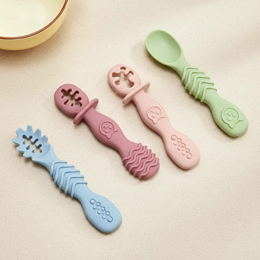 3-teiliges Silikon-Babybesteck Set in Blau mit ergonomischem Design für Kleinkinder - Bild 1