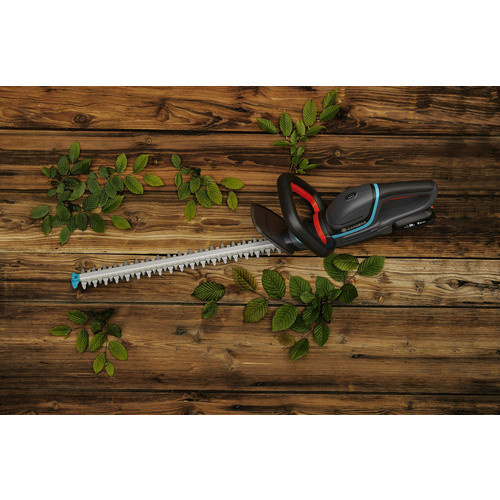 GARDENA Akku-Heckenschere ComfortCut P4All in blauschwarz mit 50 cm Schwertlänge und Akku - Bild 2