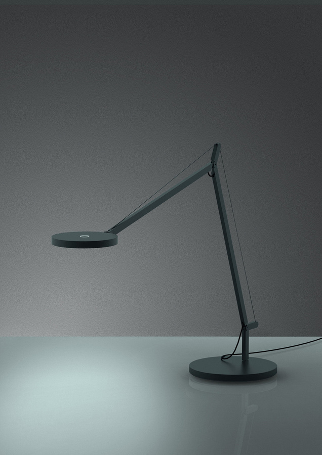 Artemide Demetra Schreibtischleuchte aus Aluminium in Schwarz mit LED, dimmbar und höhenverstellbar - Bild 2